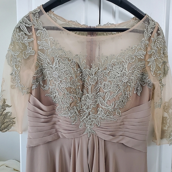 NWT, JJ House Taupe Gown Size 16W - Picture 2 of 5